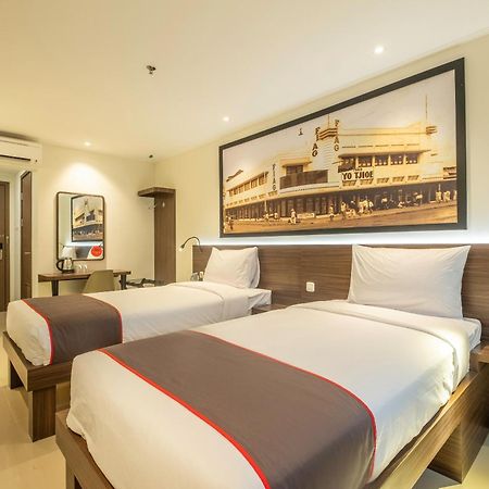 Super Oyo Collection O Hotel Pasar Baru Heritage Bandung Exterior photo